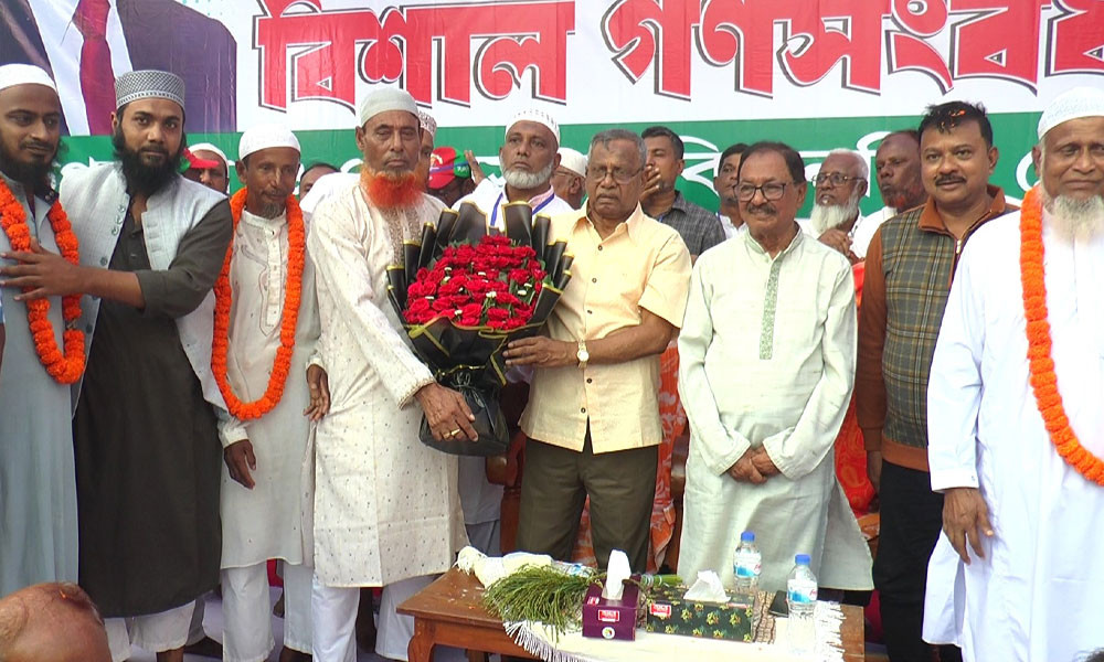 দৌলতখানে বিএনপিতে যোগ দিলেন জামায়াতের ১০ নেতাকর্মীঃ জামায়াতের আমিরের দাবি এরা কেউ জামায়াতে ইসলামীর কোনো নেতা বা কর্মী না