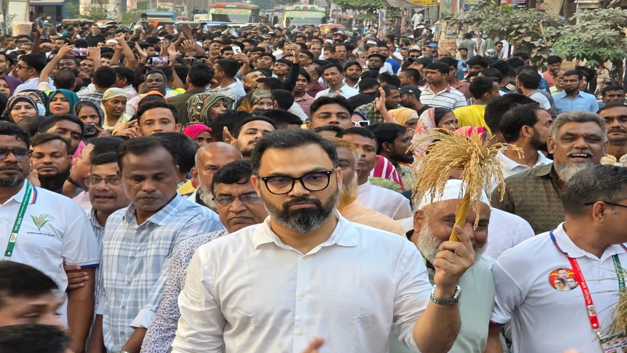 পল্লবীতে আমিনুল হকের সমর্থনে বিএনপির বিশাল গণমিছিল