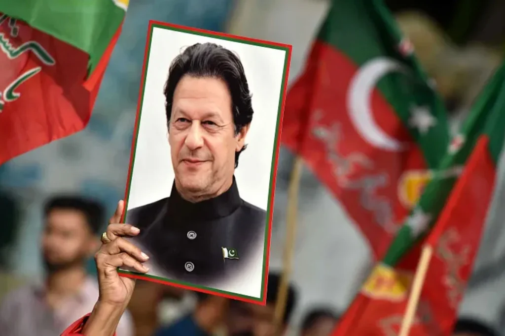 জেলে অবহেলায় দৃষ্টিশক্তি হারাচ্ছেন পাকিস্তানের সাবেক প্রধানমন্ত্রী ইমরান খান