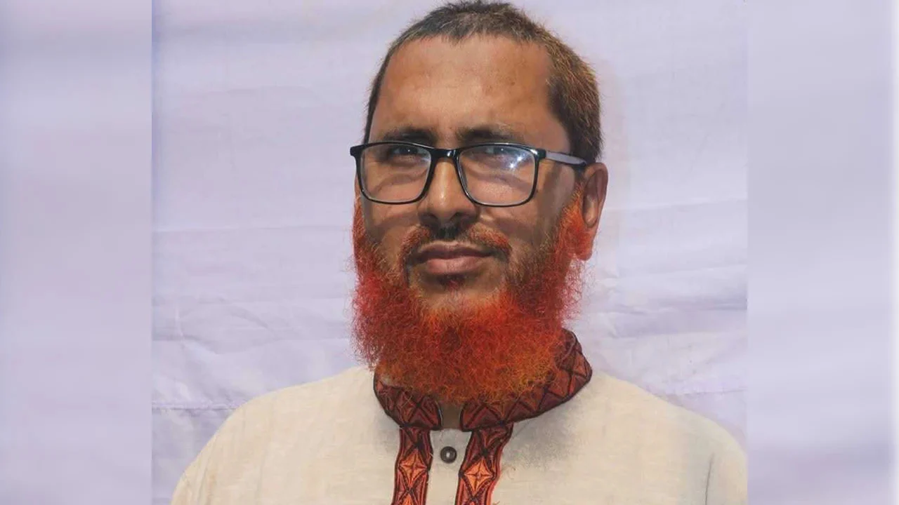 টাকার বৈধ উৎস প্রমাণিত হওয়ায় ঠাকুরগাঁও জেলা জামায়াতের আমিরকে টাকাসহ পরিবারের কাছে হস্তান্তর