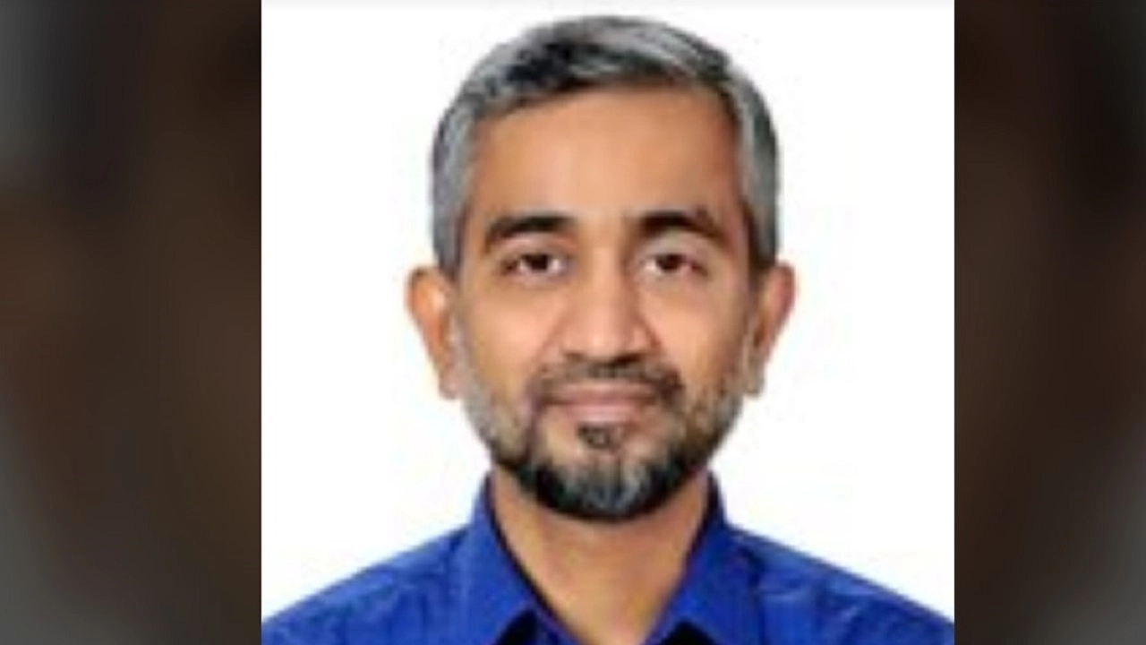 প্রধানমন্ত্রীর একান্ত সচিব-১ হলেন জনপ্রশাসন মন্ত্রণালয়ের যুগ্মসচিব আশরাফ রেজা ফরিদী