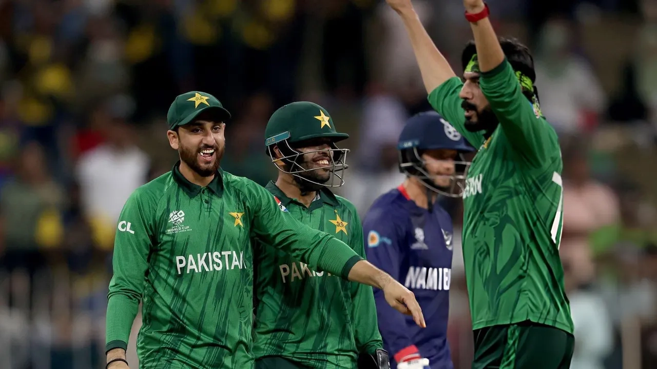 টি-টোয়েন্টি বিশ্বকাপে সুপার এইটে পাকিস্তান